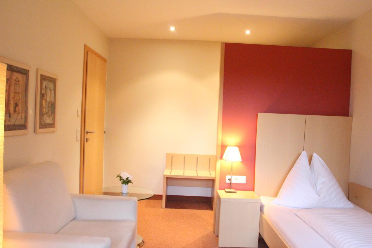 Hotel Alhartinger Hof เลออนดิง ห้อง รูปภาพ