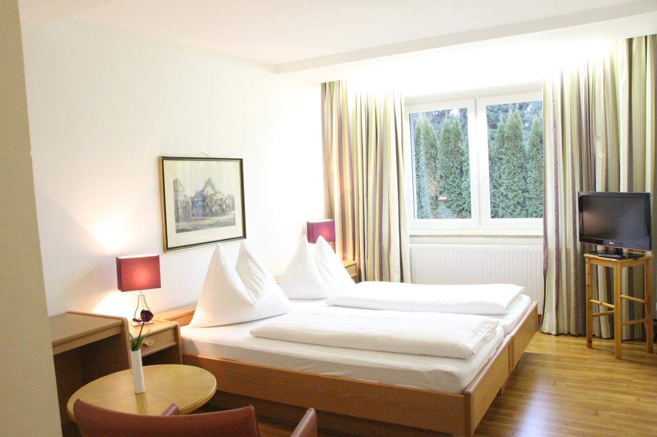 Hotel Alhartinger Hof เลออนดิง ห้อง รูปภาพ