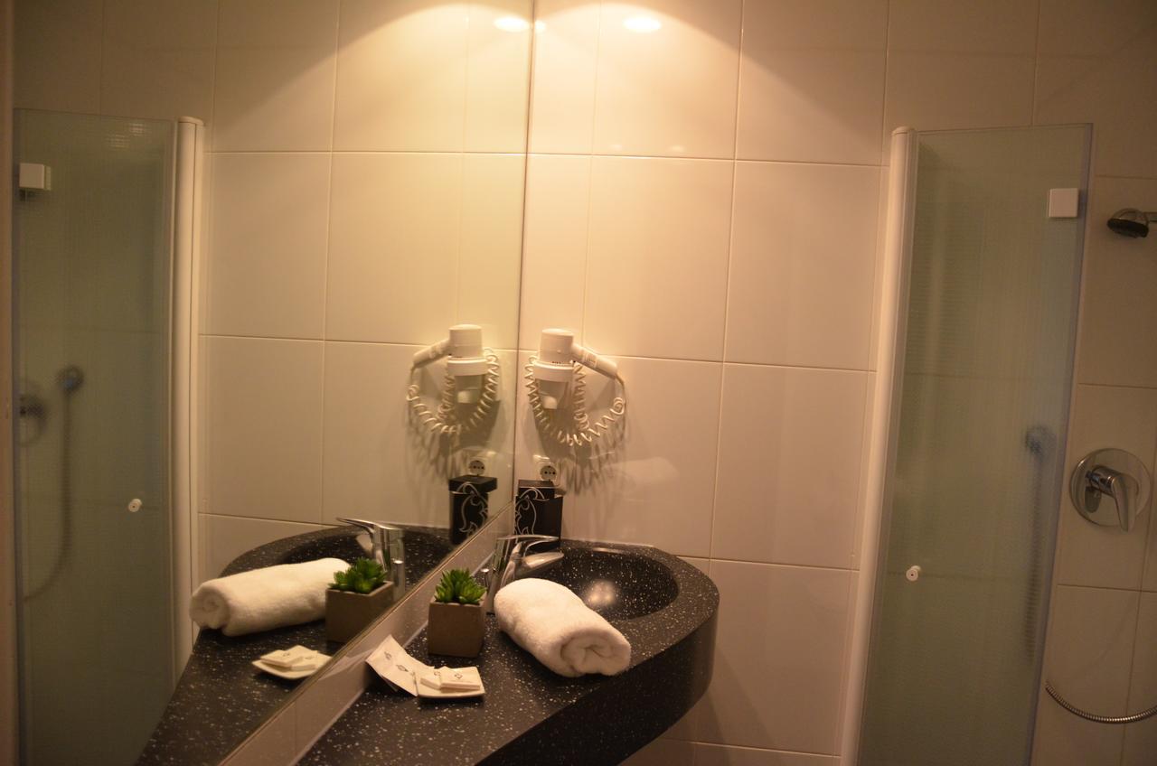 Hotel Alhartinger Hof เลออนดิง ภายนอก รูปภาพ