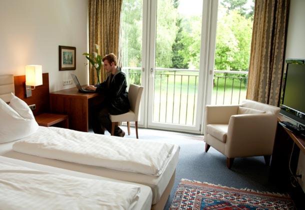 Hotel Alhartinger Hof เลออนดิง ภายนอก รูปภาพ